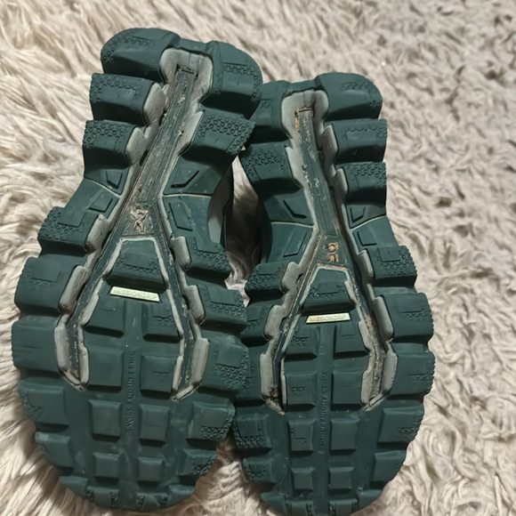 On Cloud - Waterproof - Picture 4 of 13